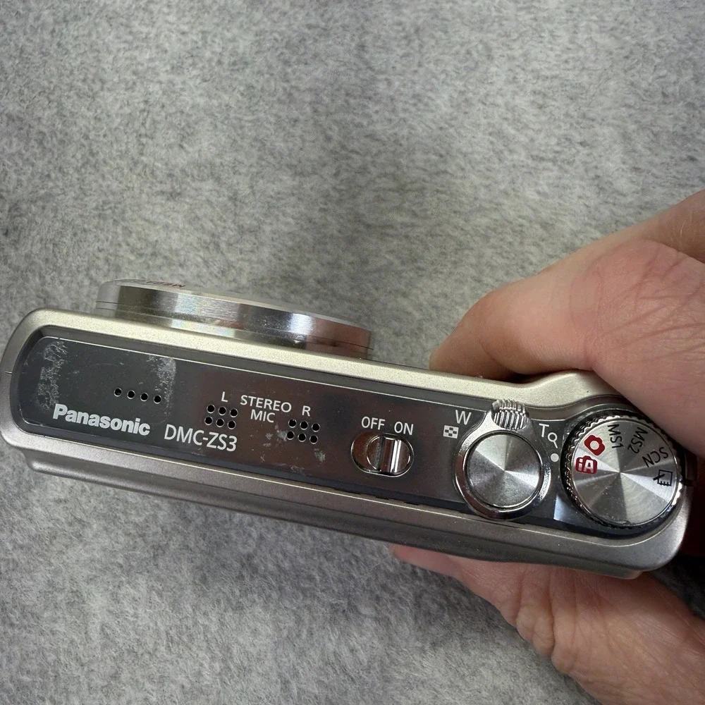 Panasonic LUMIX DMC-ZS3 10.1MP Digital Camera Silver UNTESTED Parts